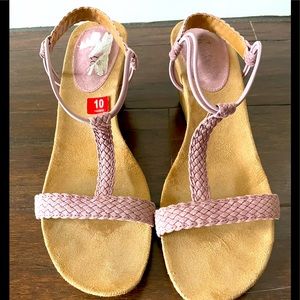 Style & co Pink causal wedges size 10